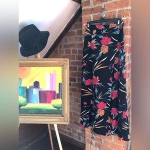 Forever 21 Flowy Floral Floor Length Skirt with Overlay Size S